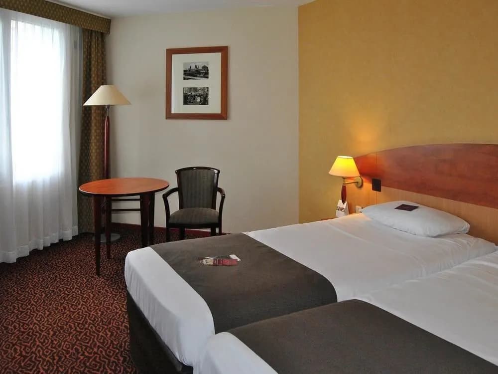 Mercure Saint Etienne Parc de l'Europe - Miniature 6