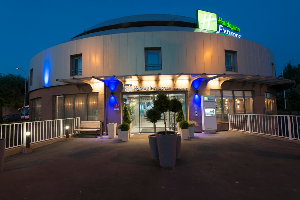 Holiday Inn Express Paris - Velizy by IHG - Photo 1