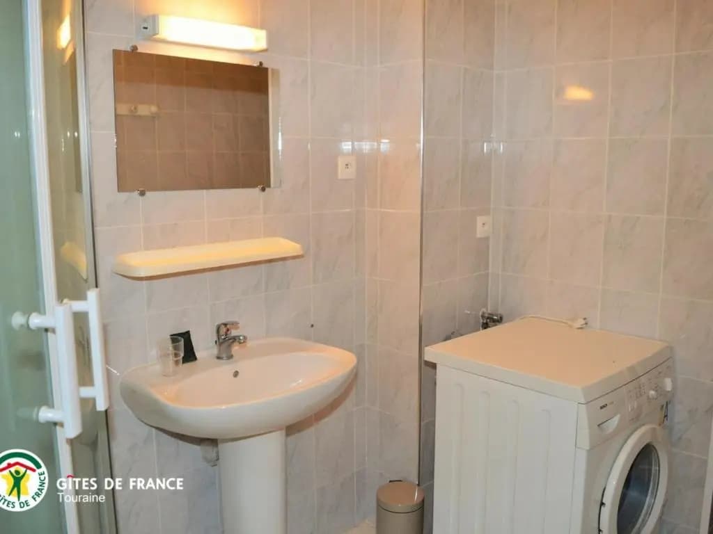 Gîte Saint-Laurent-de-Lin, 4 pièces, 6 personnes - FR-1-381-501 - Miniature 6