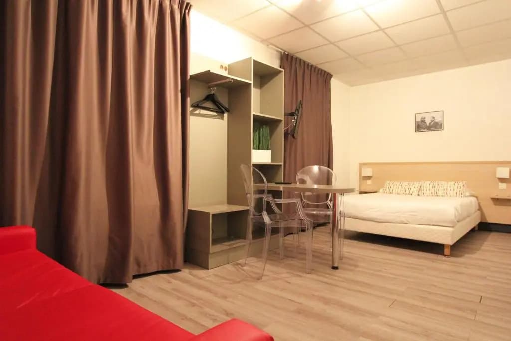 Hotel Vol de Nuit - Photo 3