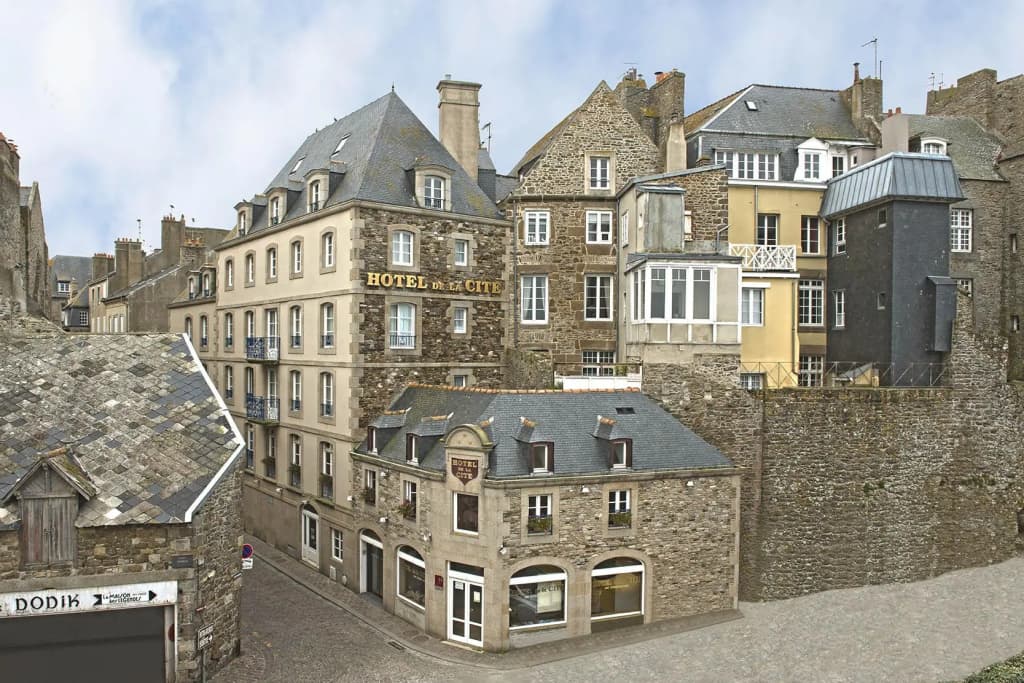 Hôtel de la Cité - Photo 1