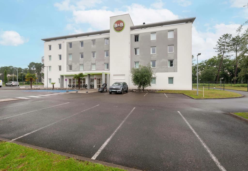 B&B HOTEL Mont-de-Marsan - Photo 1
