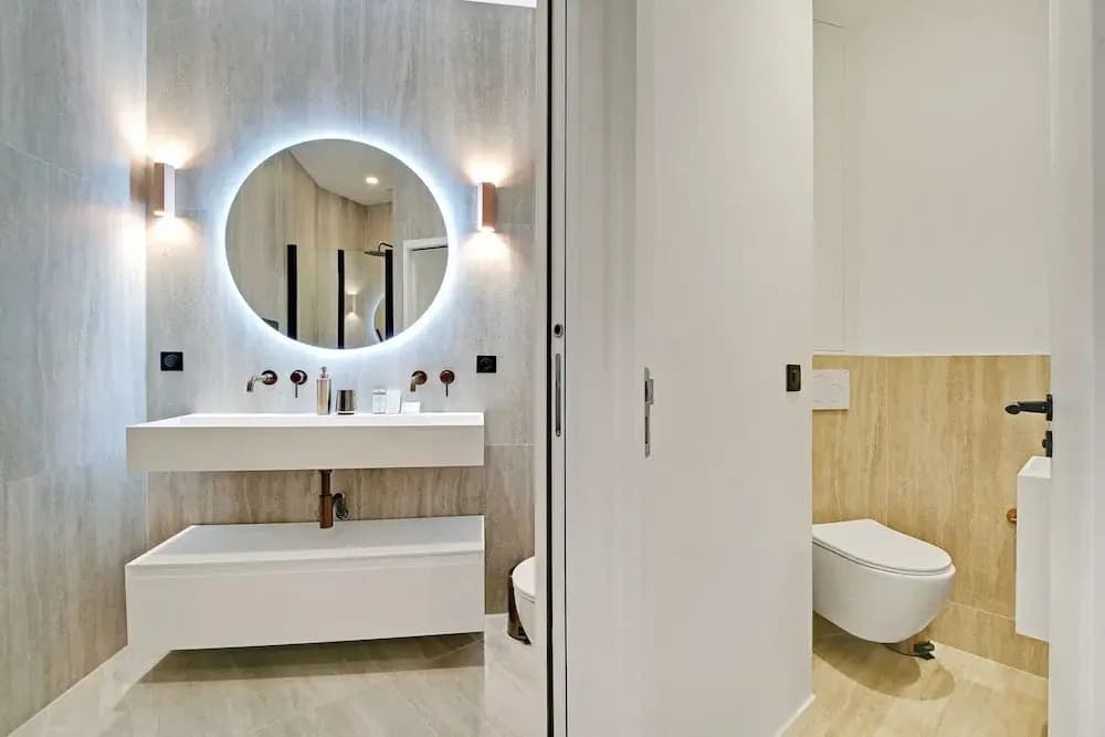 Chic and Spacious Apartment in the Heart of Paris - Miniature 7