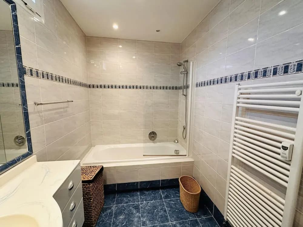 Two Bed Apt in the Center of Cannes - 2229 - Miniature 6