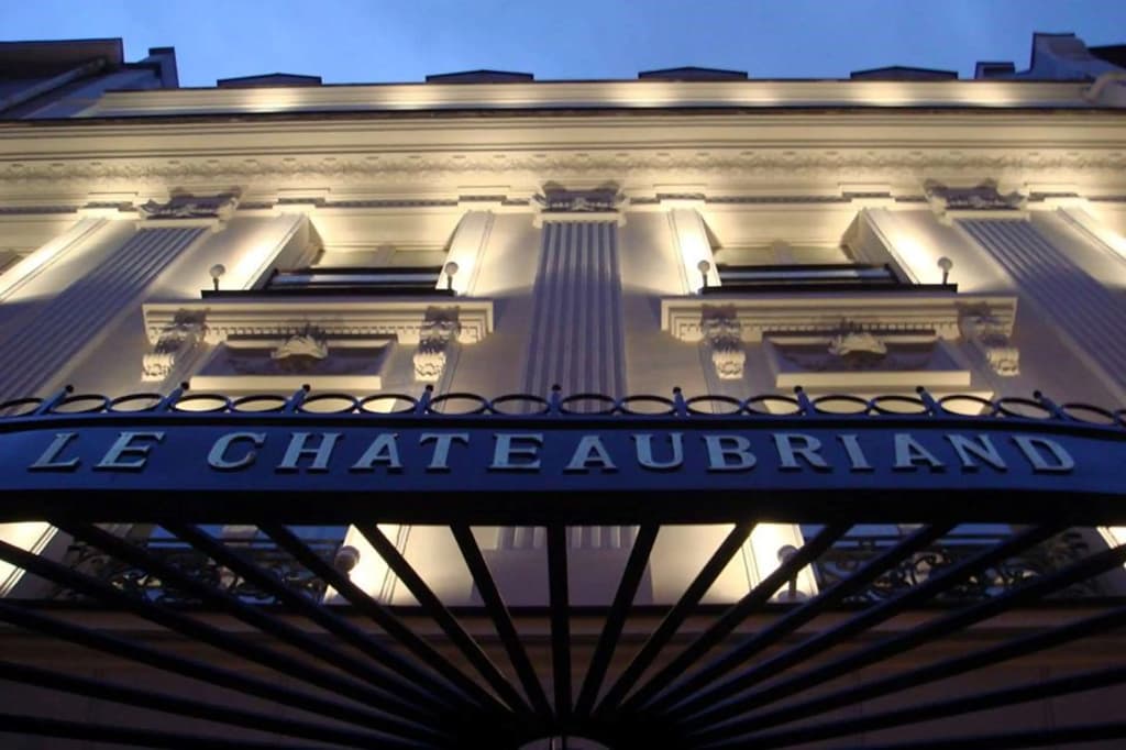 Hôtel Chateaubriand Champs Elysées - Photo 1