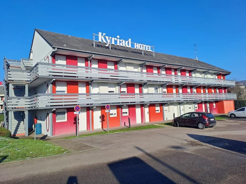 Kyriad Rouen Sud - Oissel - Photo 1