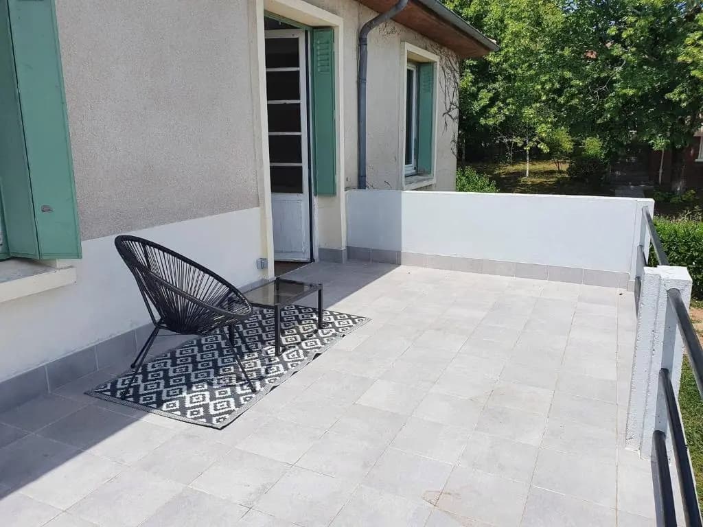 Big summer house in the charming village of Meyssac - Miniature 7