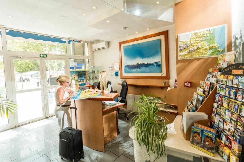 Hotel Centre Plage - Photo 2
