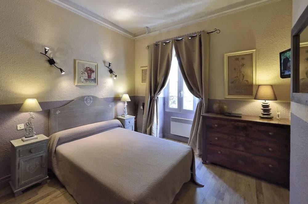 L Oustaloun - Photo 4