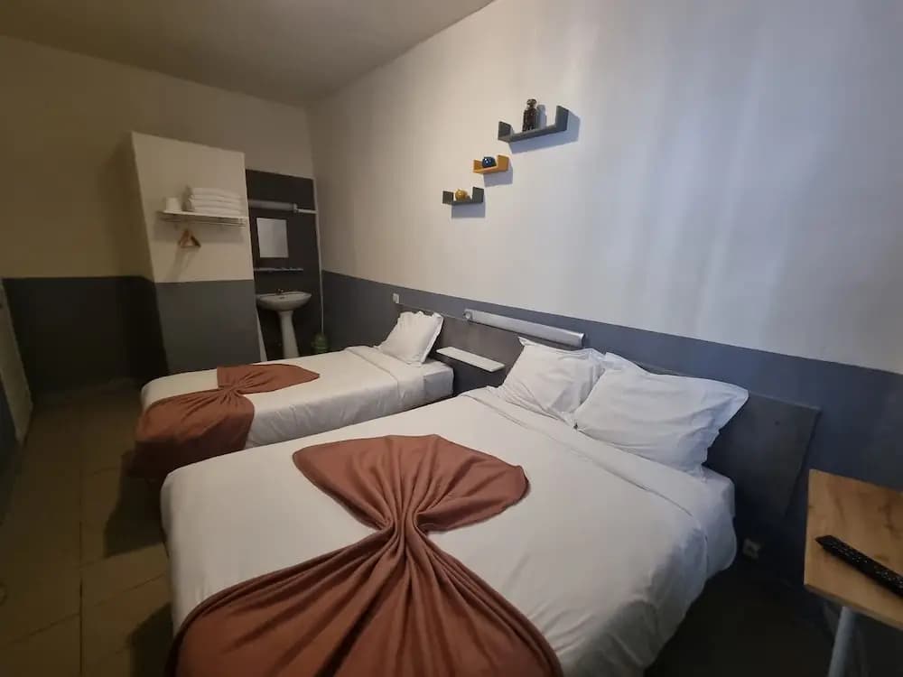 Aboukir Hotel - Photo 1