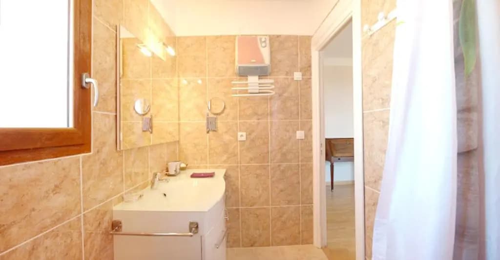 Villa With 3 Bedrooms in Ventenac-cabardès, With Wonderful Mountain View, Private Pool, Enclosed Garden - Miniature 7