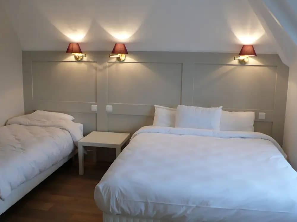 Hôtel Cardinal - Photo 2