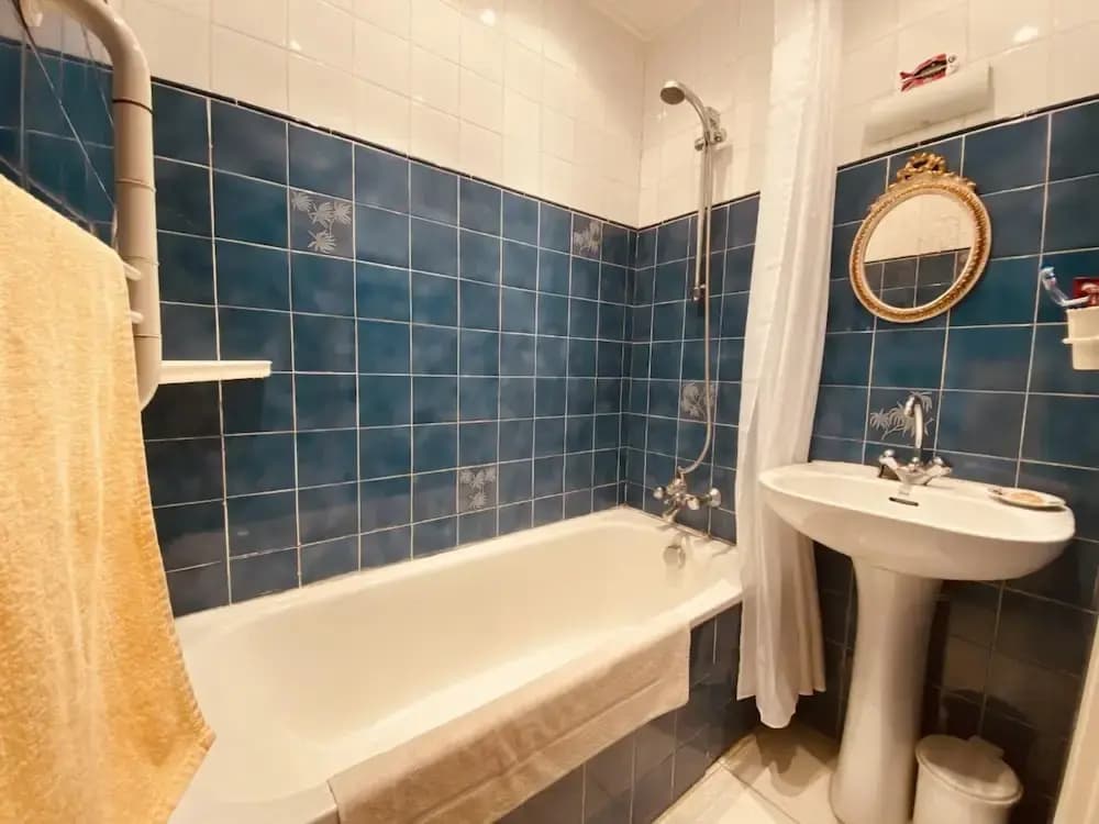 2 Bedroom Apartment in the Heart of Cannes air Conditioning Easy Walk to the Palais des Festivals - 2015 - Miniature 7