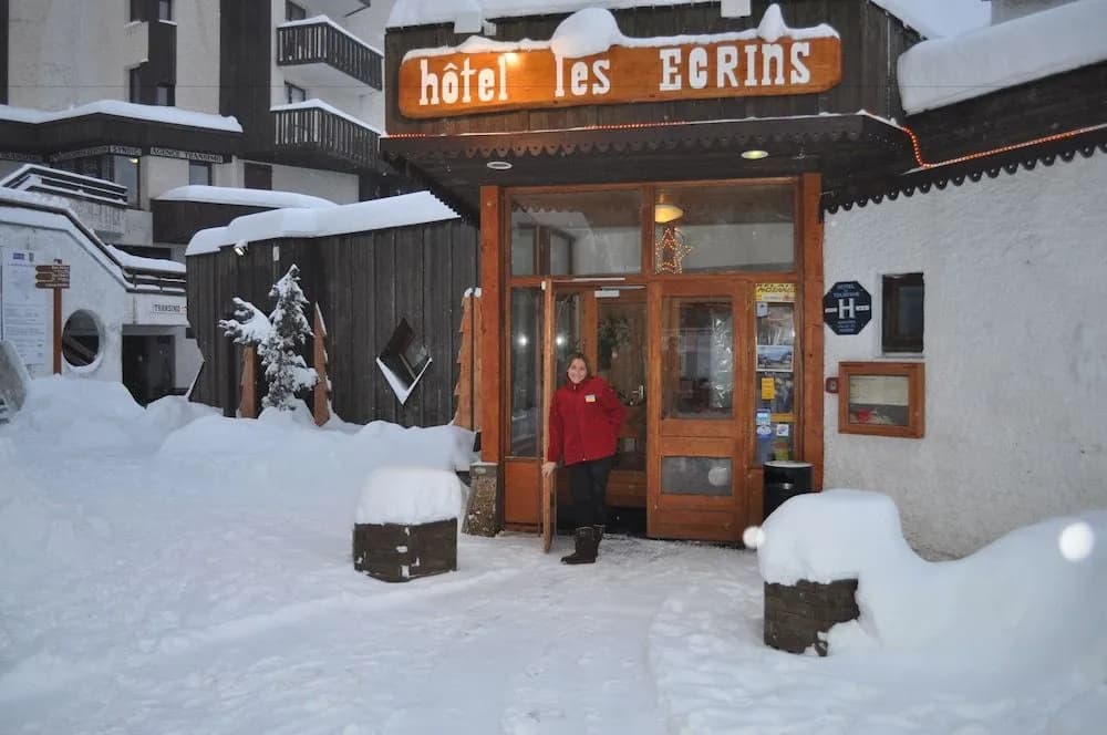 Hôtel Les Ecrins - Photo 1