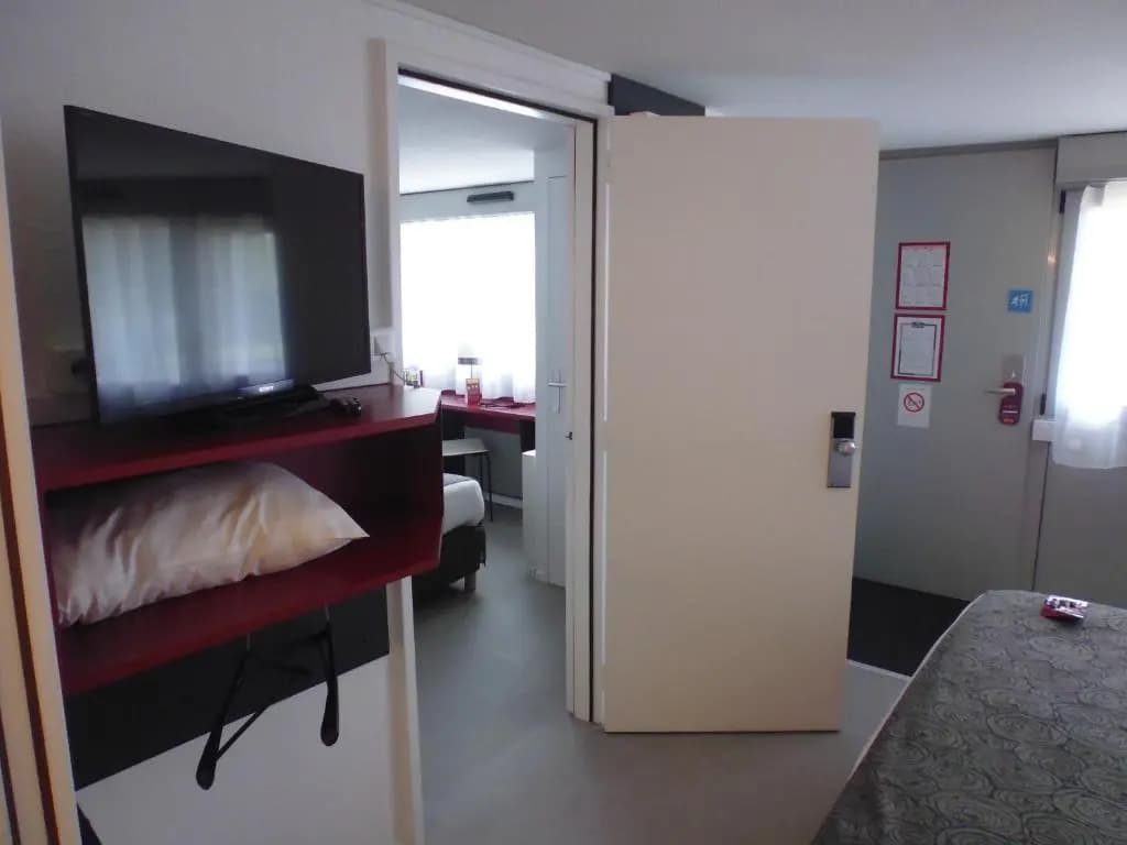 Brit Hotel Mayenne - Photo 3