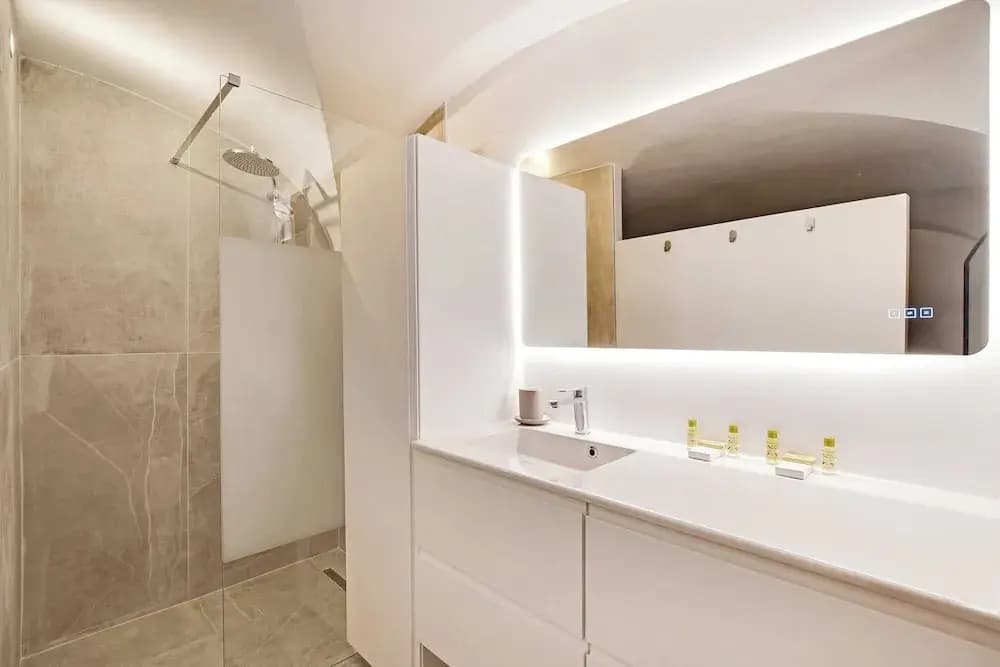 Authentic Apartment - 2br/4p - Monnaie - Miniature 7