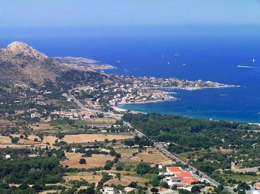 Studio tout équipé de 27m2, à 100m de la mer, et 500m des commerces - Photo 2
