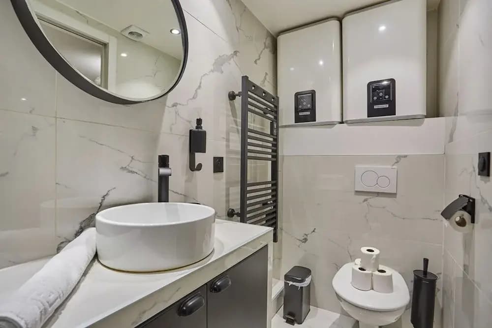 Charming Apartment Faubourg St Honore Madeleine - Miniature 8