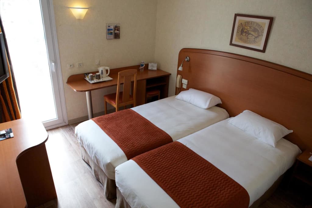 ibis Styles Aubagne Gemenos - Photo 4