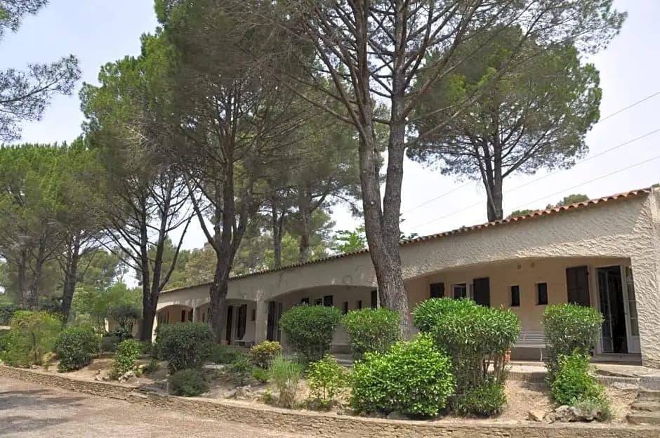 Hotel la Cigalière - Photo 1