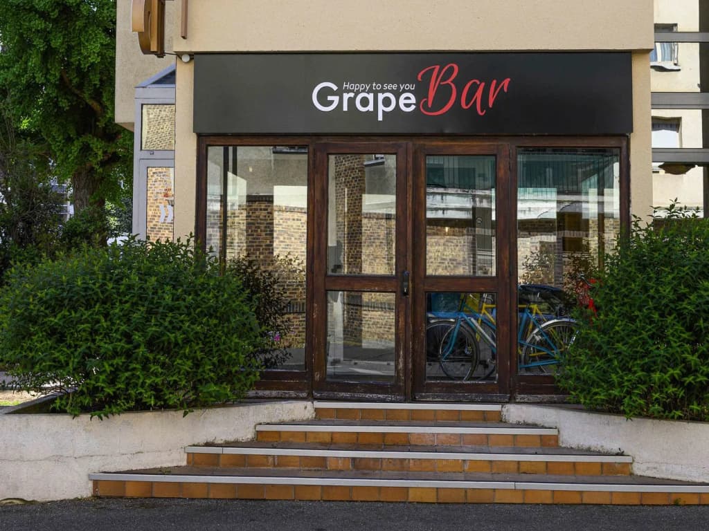 Greet Hotel Evreux Centre - Route de Normandie by Accor - Photo 1