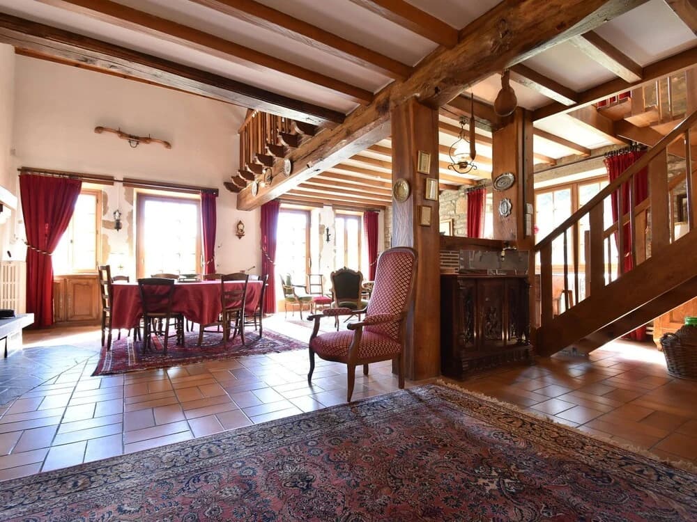Modern Holiday Home in Vault-de-Lugny with Meadow View - Photo 2