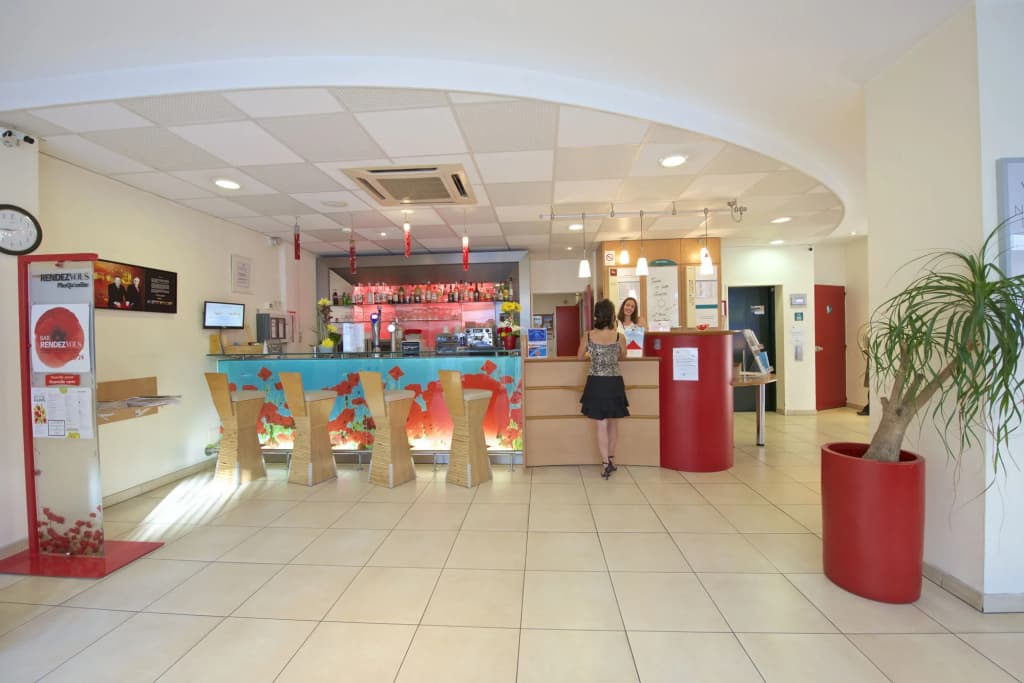 ibis Pau Centre - Photo 2