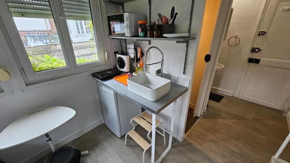 Les Glycines - Studio 9m2 Cosy et Reposant 1p - Photo 4