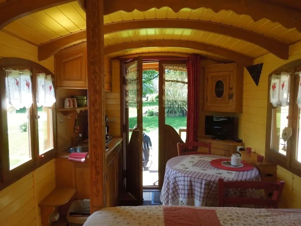 La Clé des Roulottes Campsite - Photo 2