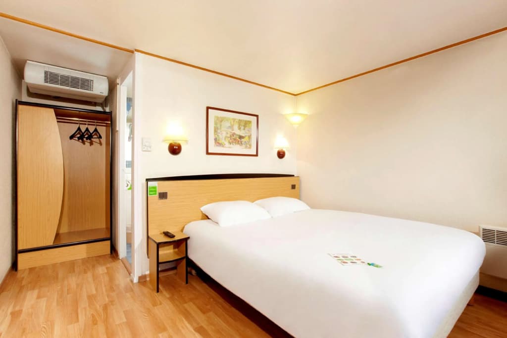 Hotel Campanile Livry Gargan - Photo 3
