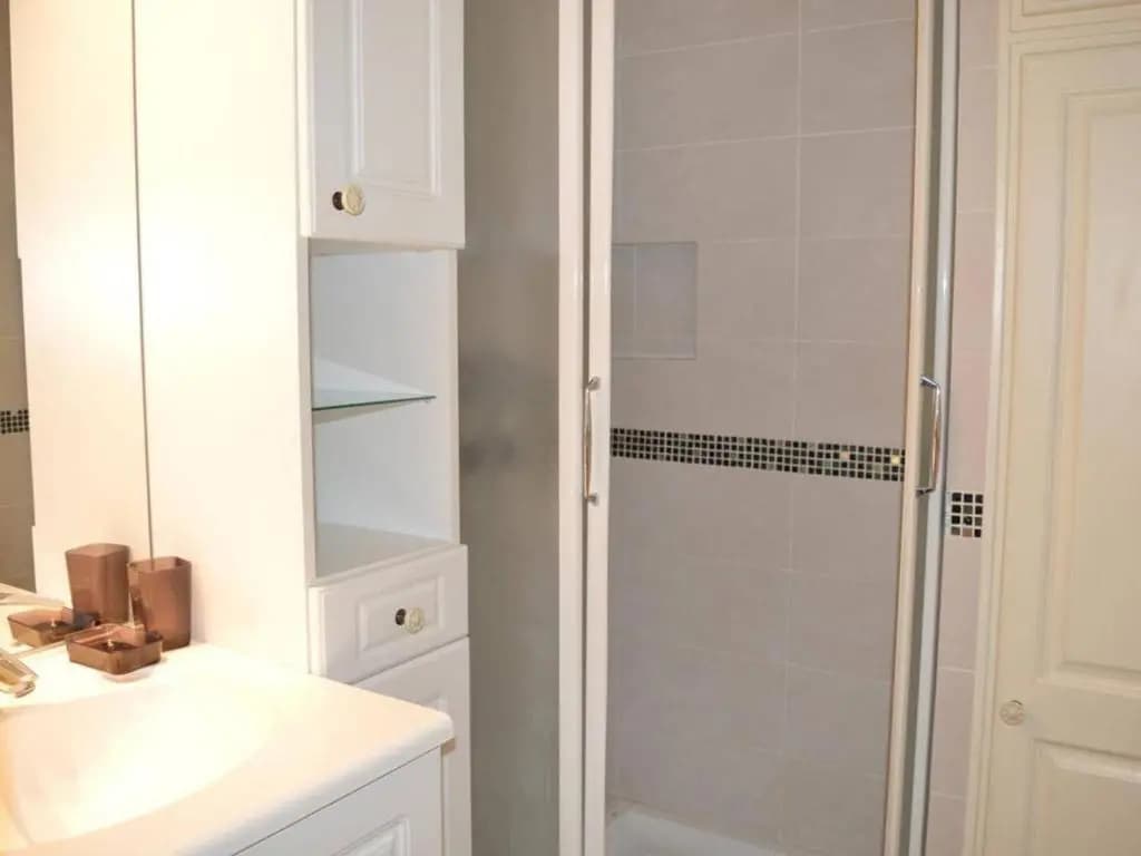 Appartement Le Lavandou, 1 pièce, 4 personnes - FR-1-251-299 - Miniature 6