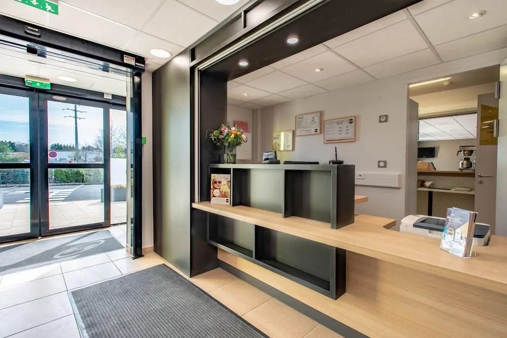 B&B HOTEL Vannes Ouest Golfe du Morbihan - Photo 4