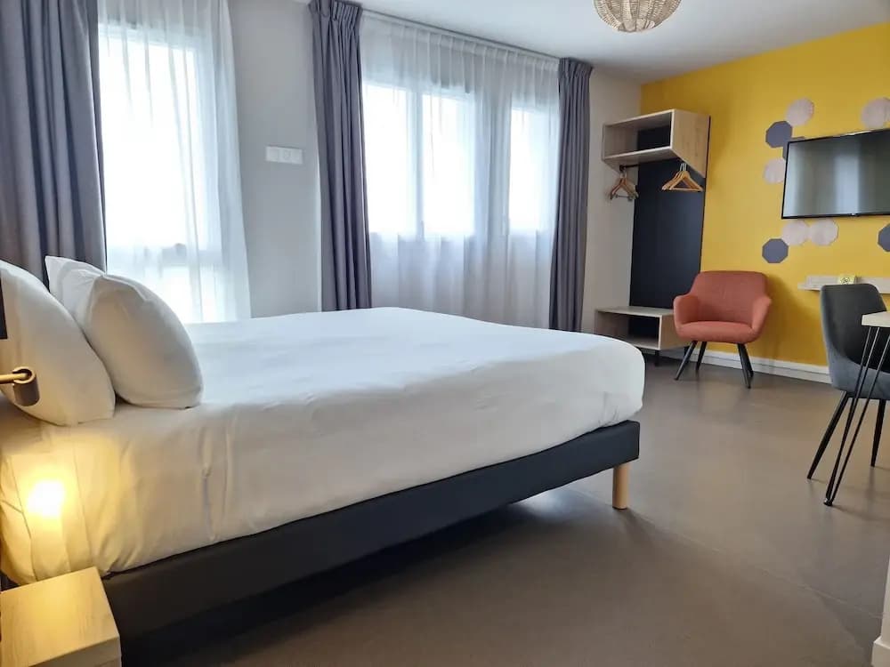 Beelodge Hôtel Blois Centre - Photo 5