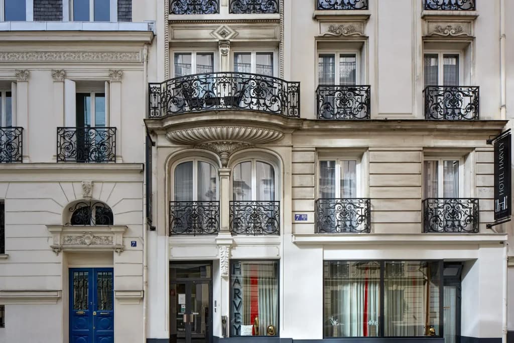 Hotel Harvey - Photo 1