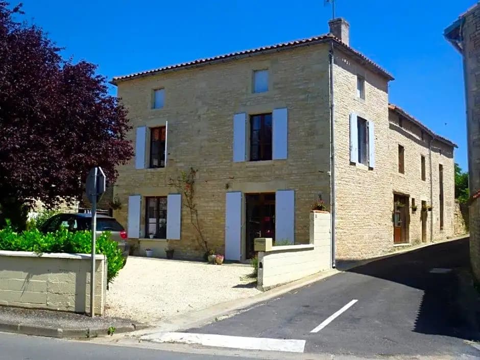 Le Grenier 1 Rue Verte Tusson 16140 France - Photo 1