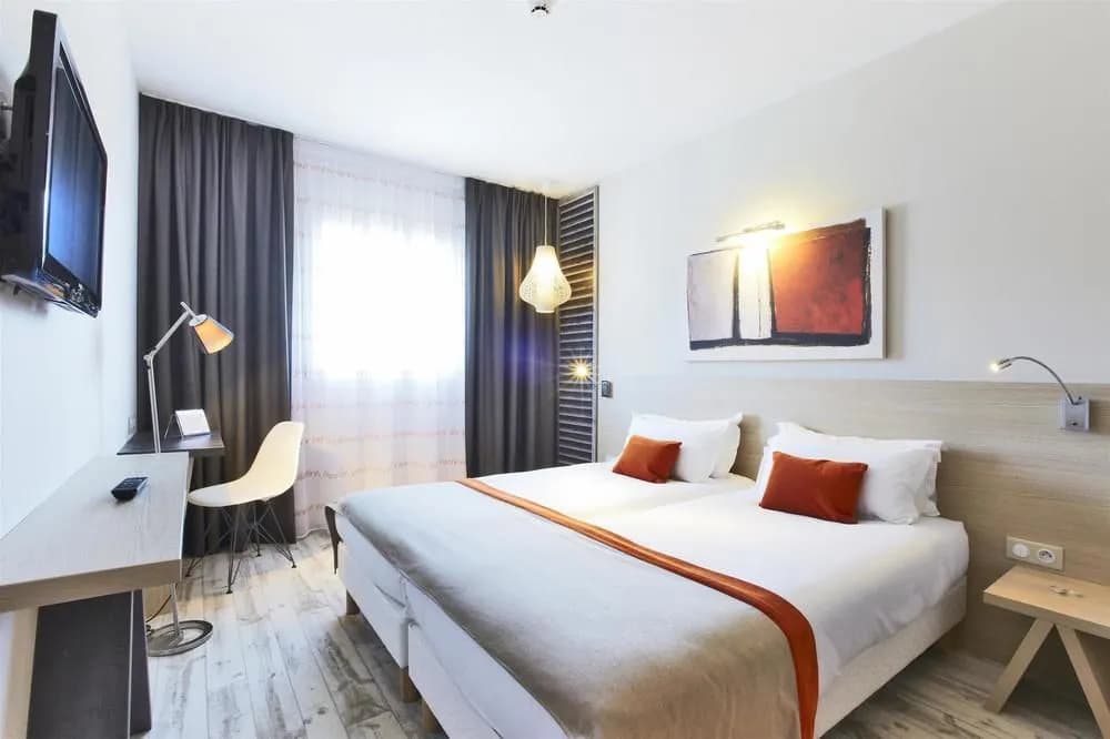 Kyriad Prestige Vannes Centre – Palais Des Arts - Photo 4
