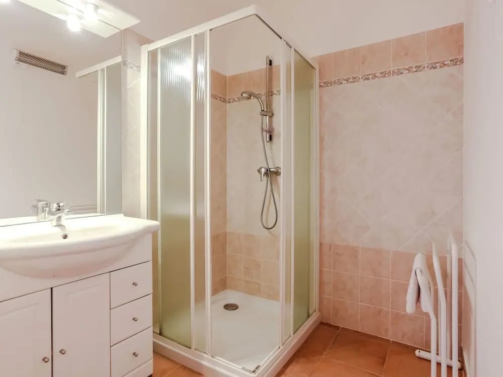 Holiday Home in Bormes-les-mimosas Near Sea - Miniature 8