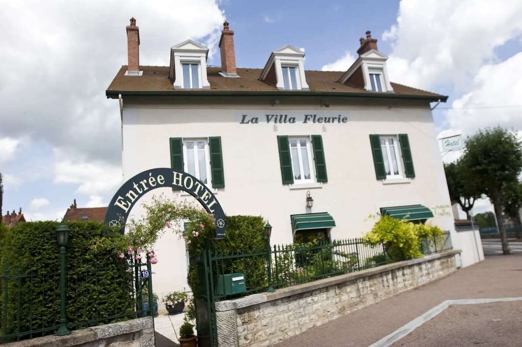 Hôtel La Villa Fleurie - Photo 1