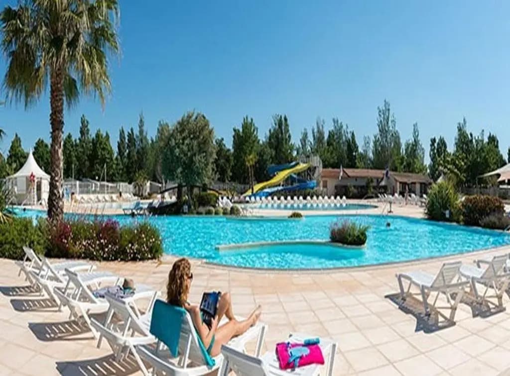 Bungalow de 3 chambres a Vias a 800 m de la plage avec piscine partagee jacuzzi et jardin amenage C - Photo 3