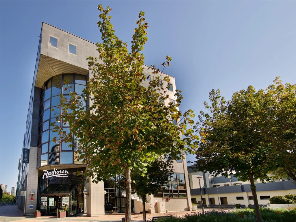 Radisson Hotel Clermont-Ferrand - Photo 1