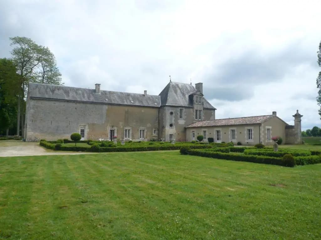 LOGIS du Château du Bois Doucet - Photo 1