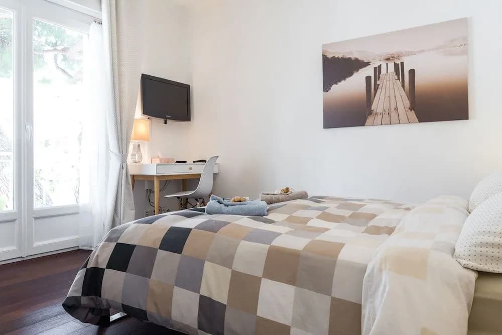 Cannes City B&B - Miniature 6