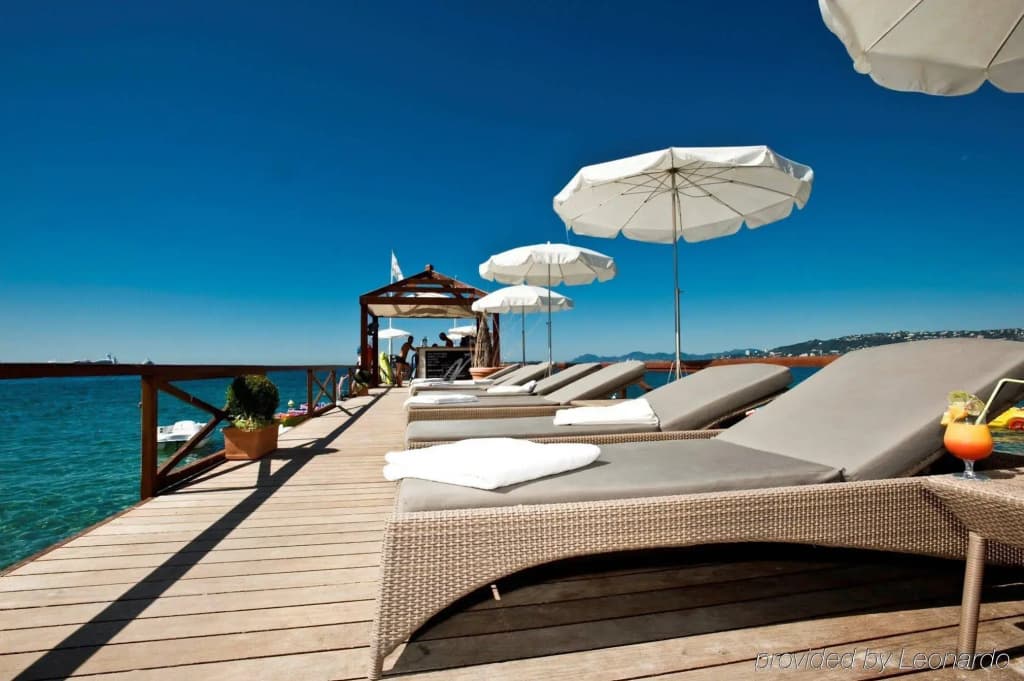 Garden Beach Hotel - Photo 5