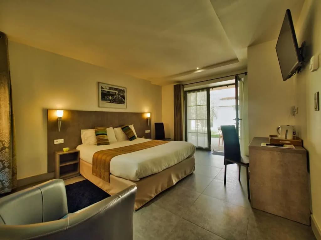 Hotel Archambeau - Photo 4