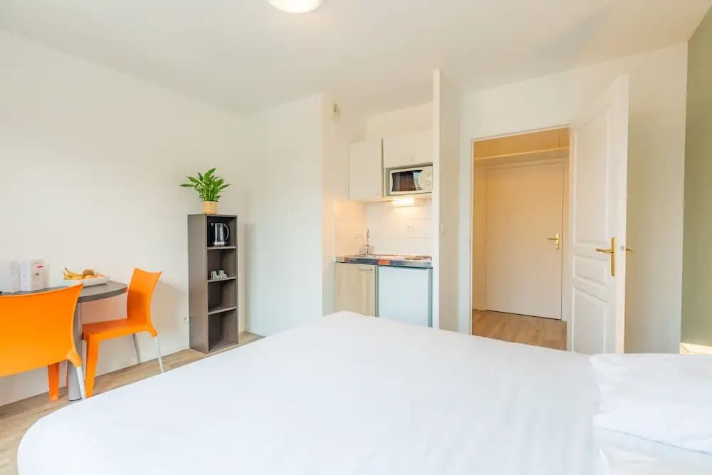 Appart'City Bourg-en-Bresse - Appart Hôtel ex-Park&Suites - Photo 3