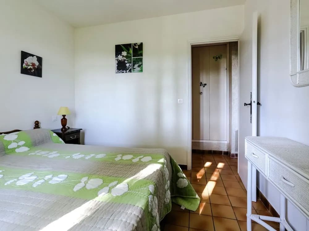 Boutique Holiday Home in Bormes-les-Mimosas with Pool - Photo 3