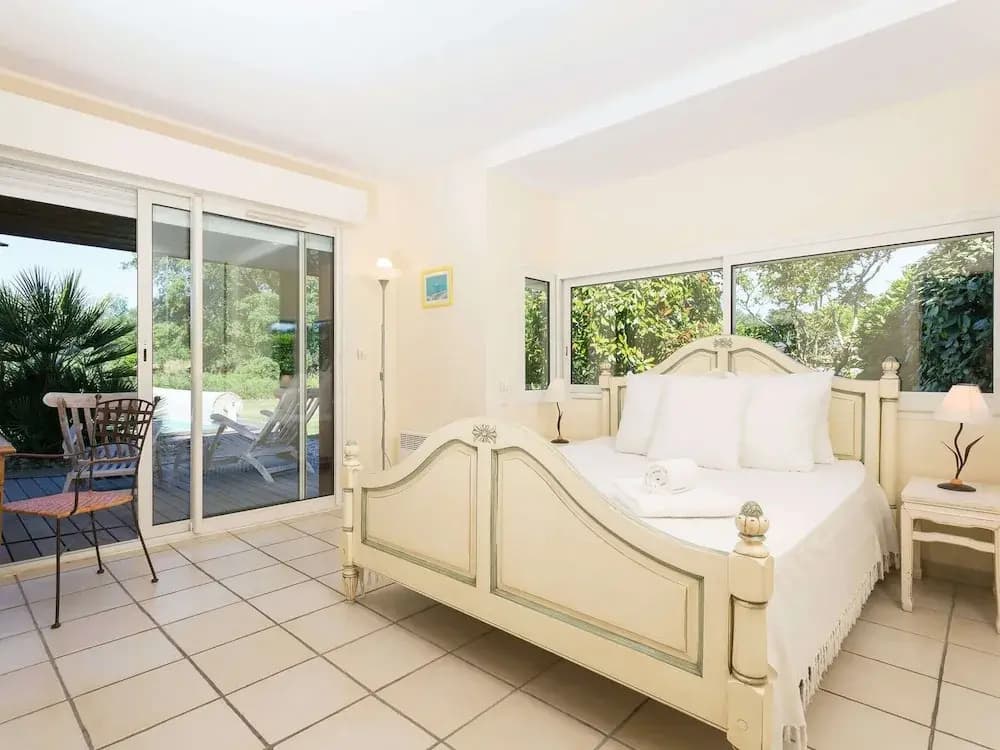 Villa With a Private Pool by Atlantic Ocean - Miniature 6