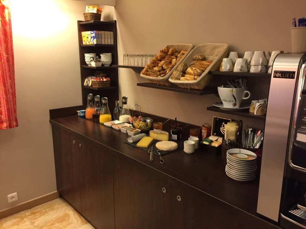 Atalante Hotel - Photo 5