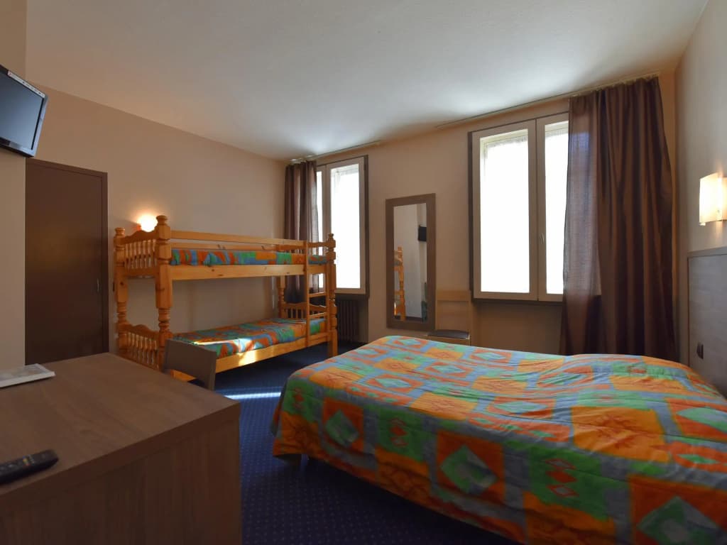 Logis Hôtel Saint Jacques - Photo 4