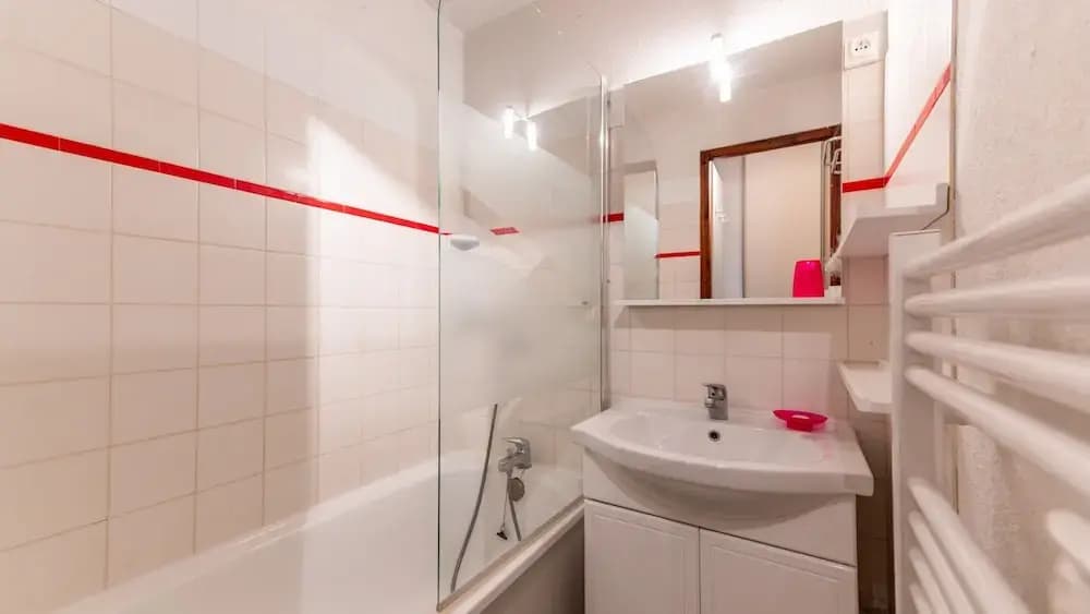 Apartment in Morillon Near Ski Resort - Miniature 6
